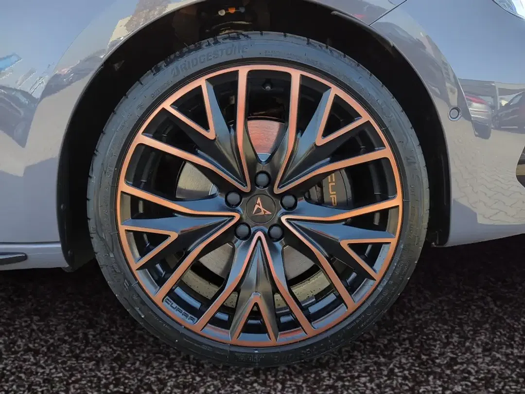 CUPRA Leon - Thumbnail 6