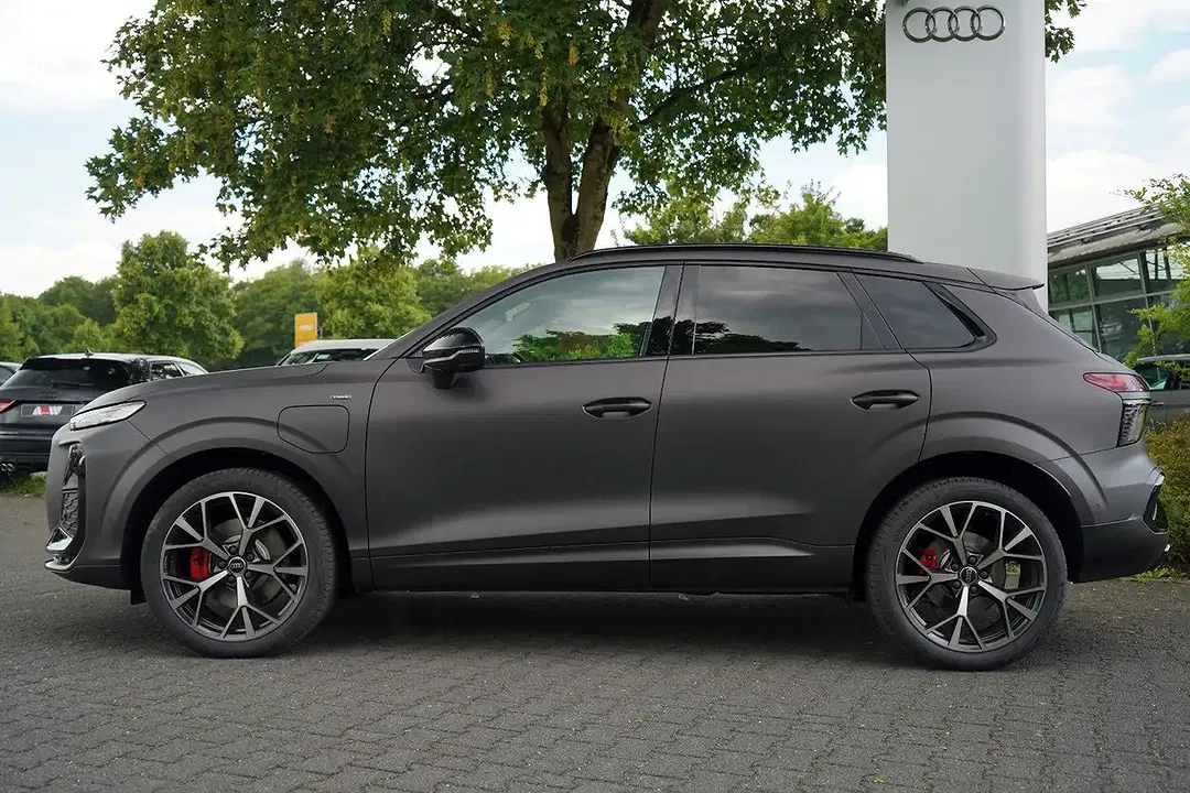 Audi Q3 - Thumbnail 5