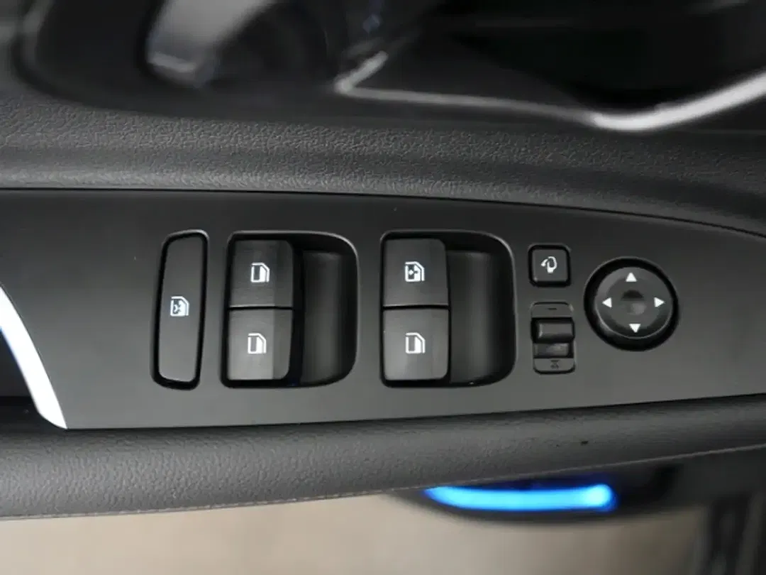 Hyundai i20 - Thumbnail 11