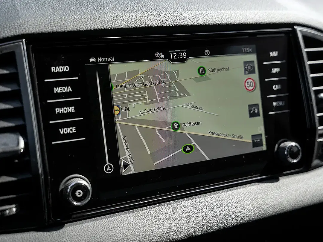 Skoda Karoq - Thumbnail 7