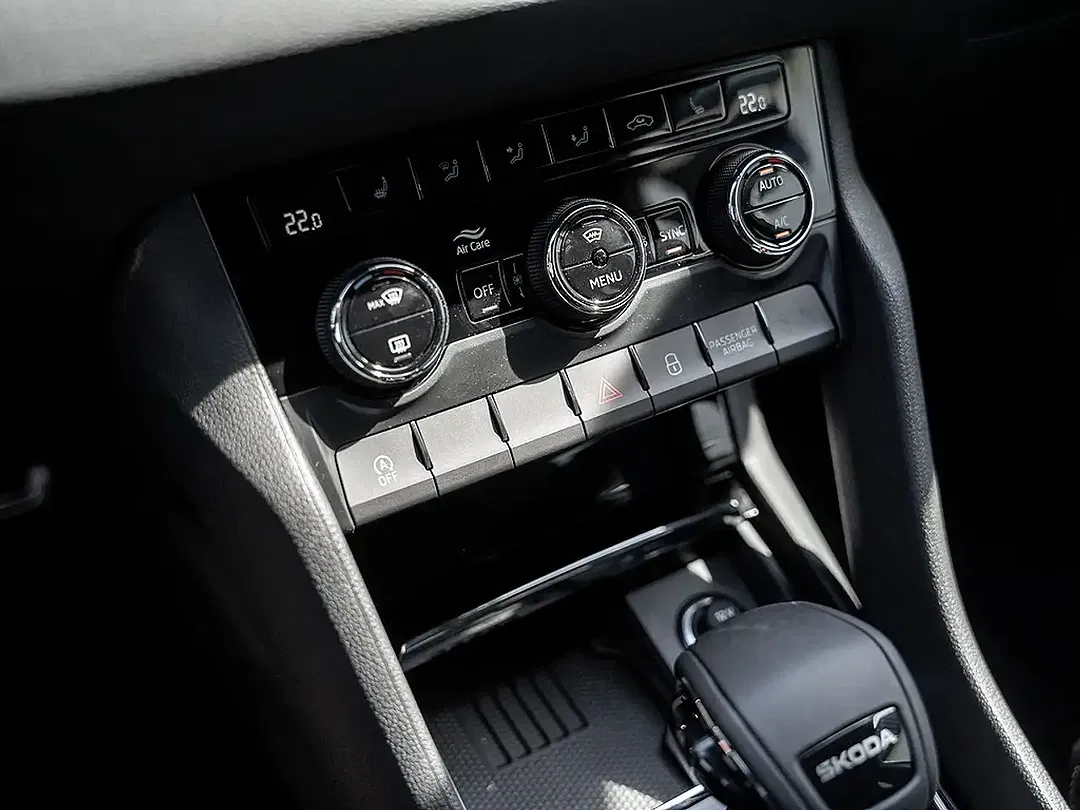 Skoda Karoq - Thumbnail 8