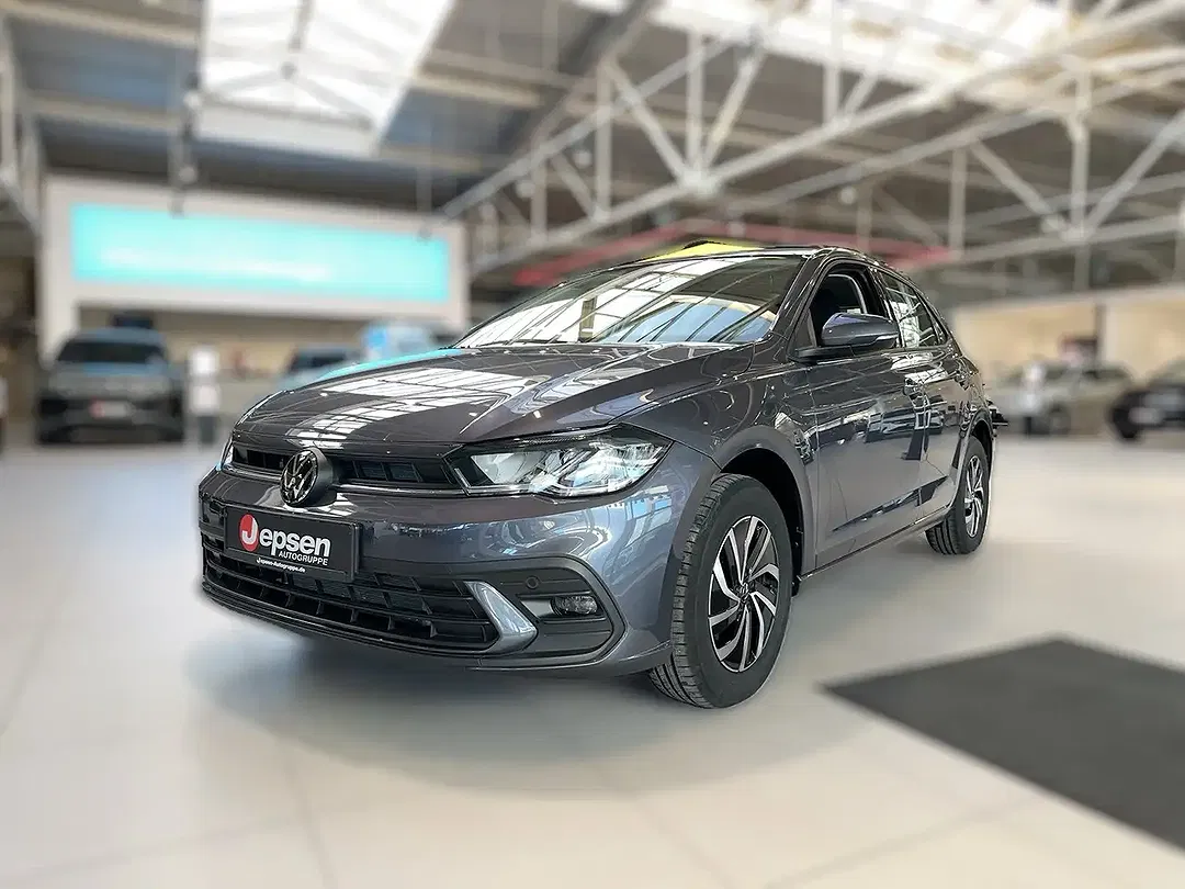Volkswagen Polo - Thumbnail 1