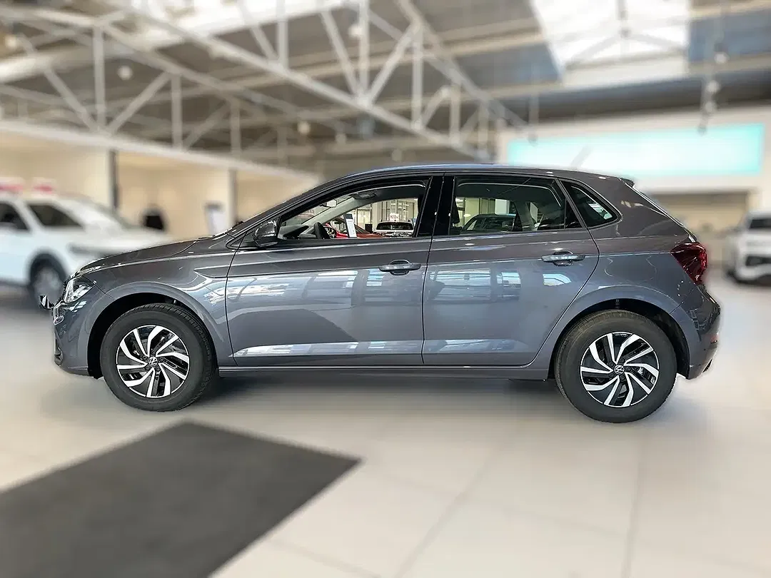 Volkswagen Polo - Thumbnail 3