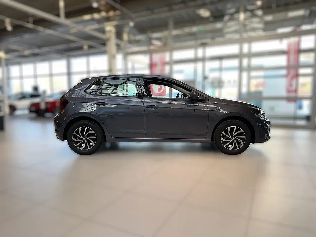 Volkswagen Polo - Thumbnail 7