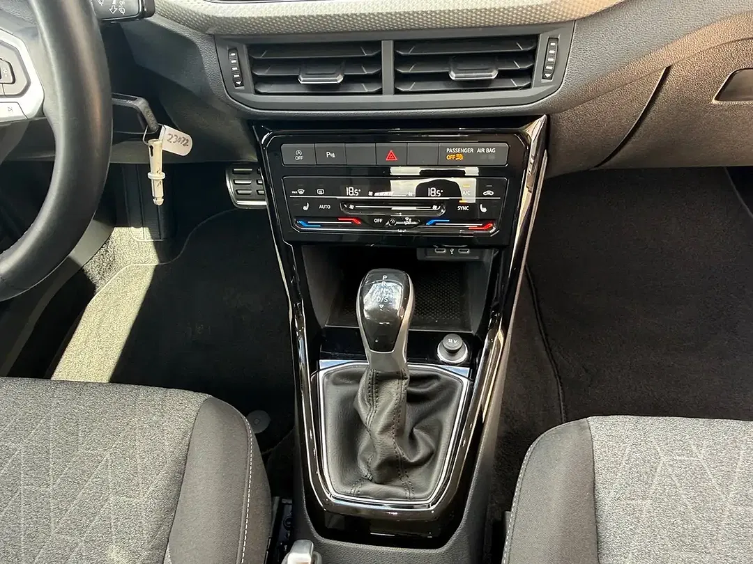Volkswagen T-Cross - Thumbnail 8