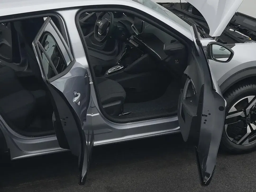 Peugeot 2008 - Thumbnail 10