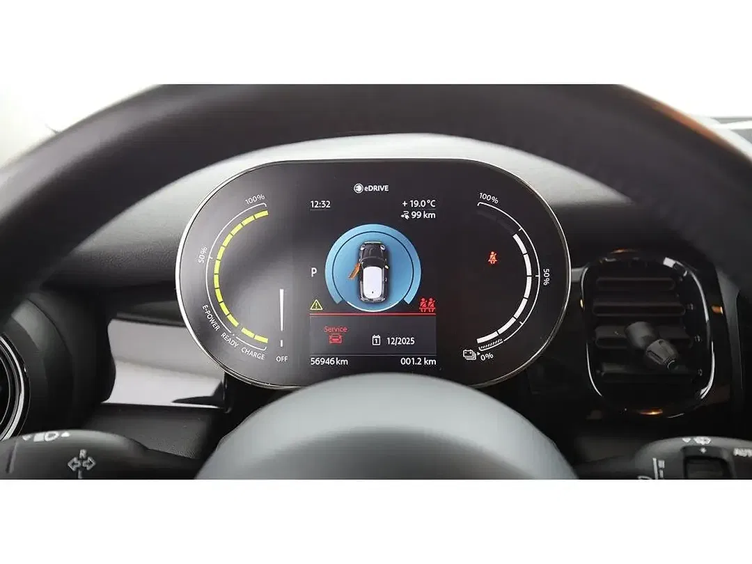 MINI Cooper SE - Thumbnail 17