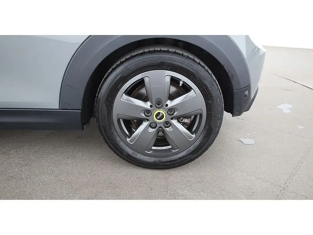 MINI Cooper SE - Thumbnail 23