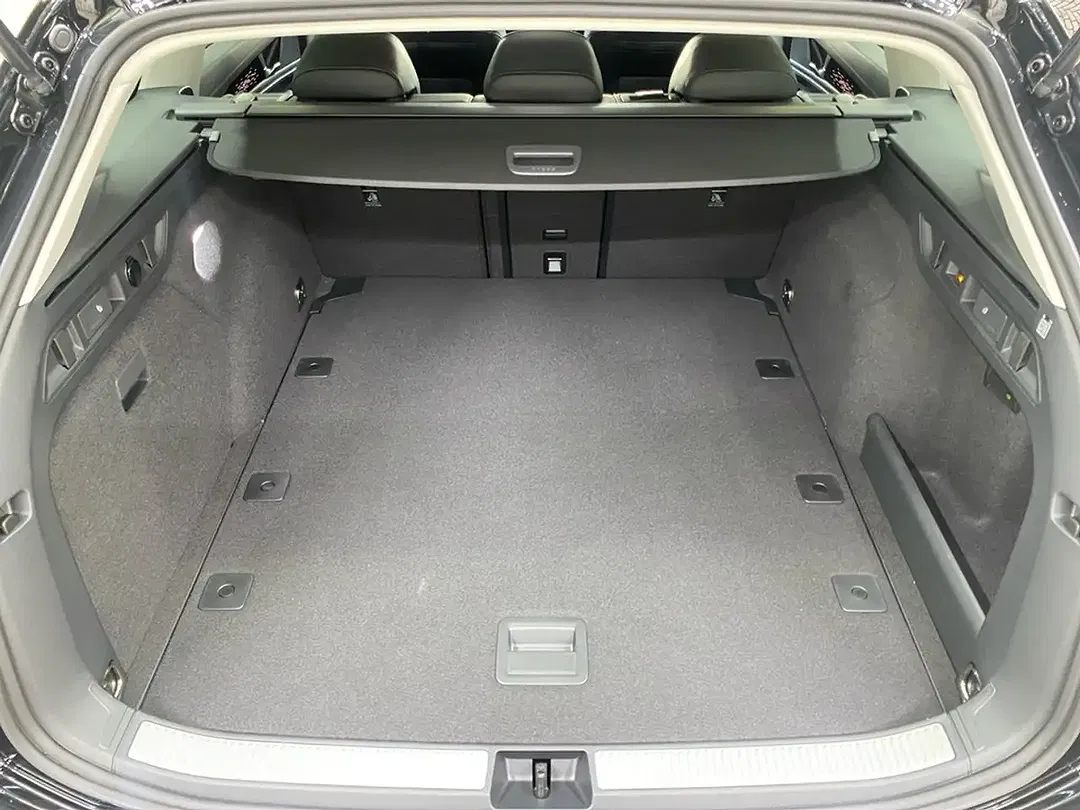 Volkswagen Passat Variant - Thumbnail 13