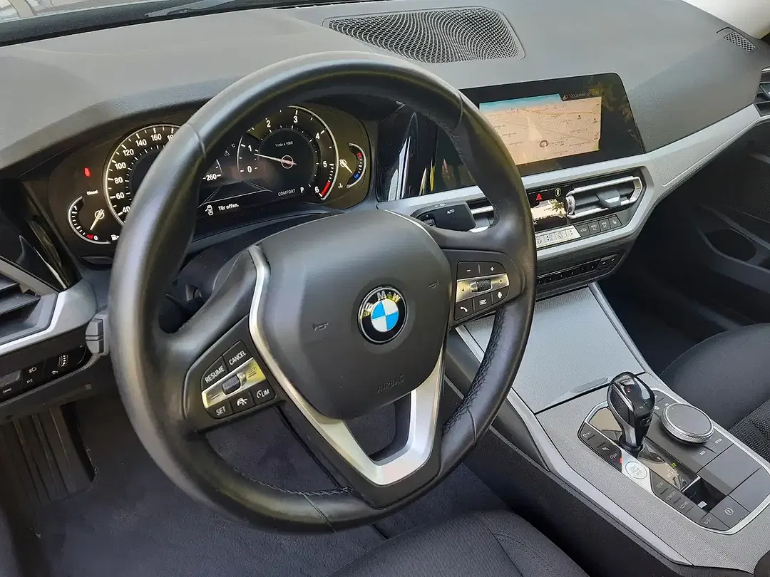 BMW 318 - Thumbnail 11