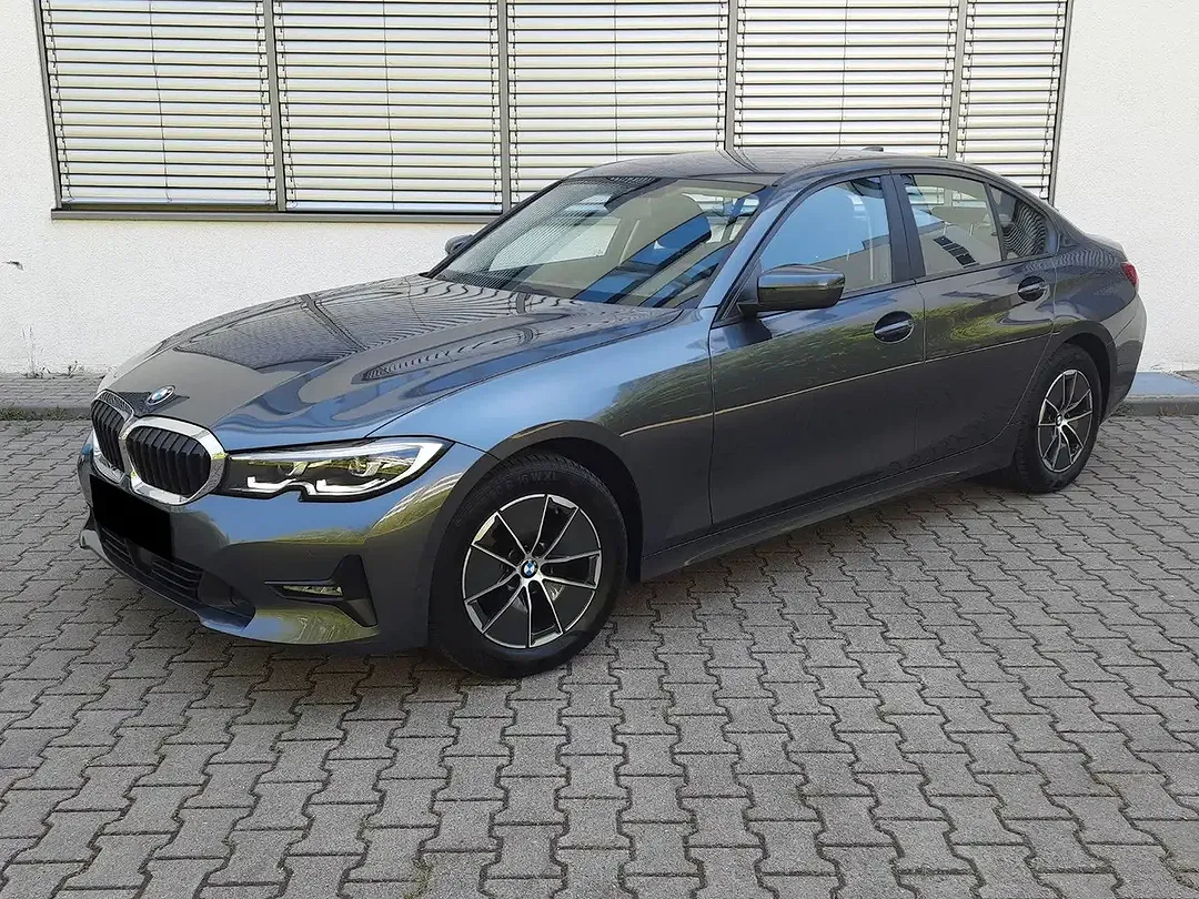 BMW 318 - Thumbnail 2