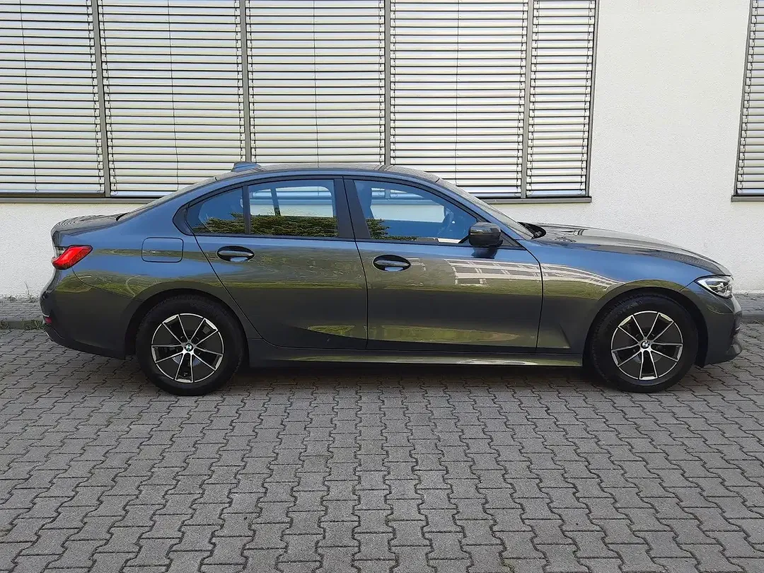 BMW 318 - Thumbnail 5