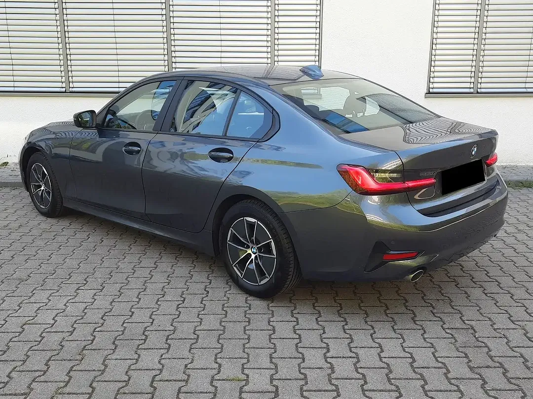 BMW 318 - Thumbnail 8