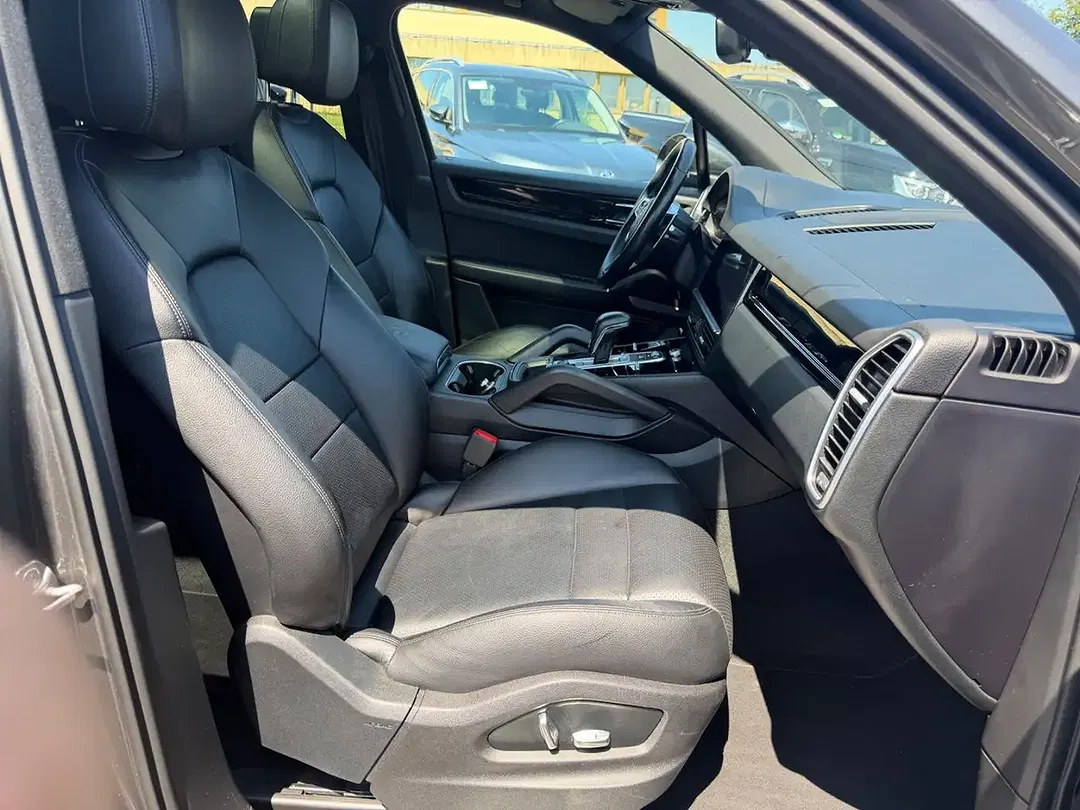 Porsche Cayenne - Thumbnail 15