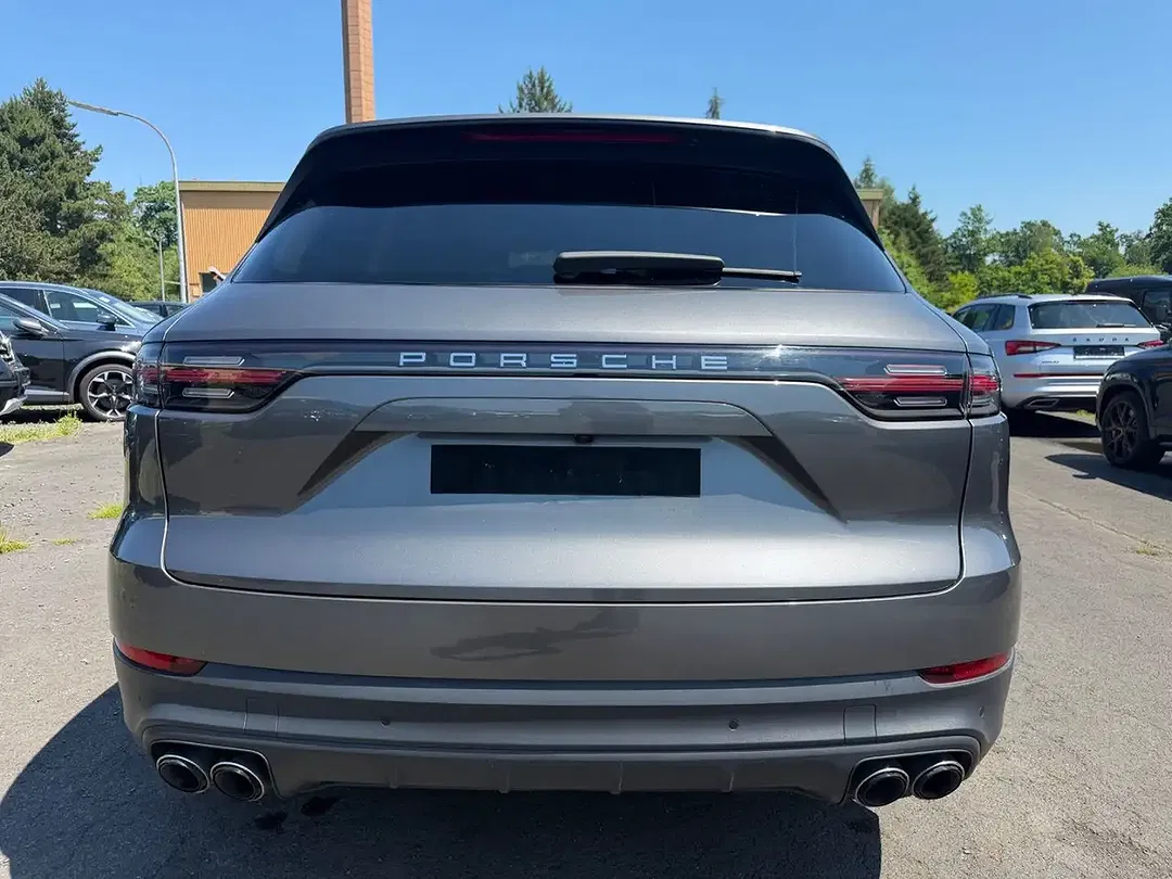 Porsche Cayenne - Thumbnail 6
