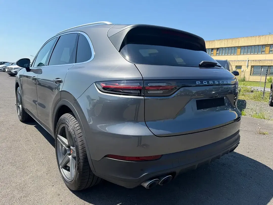 Porsche Cayenne - Thumbnail 7