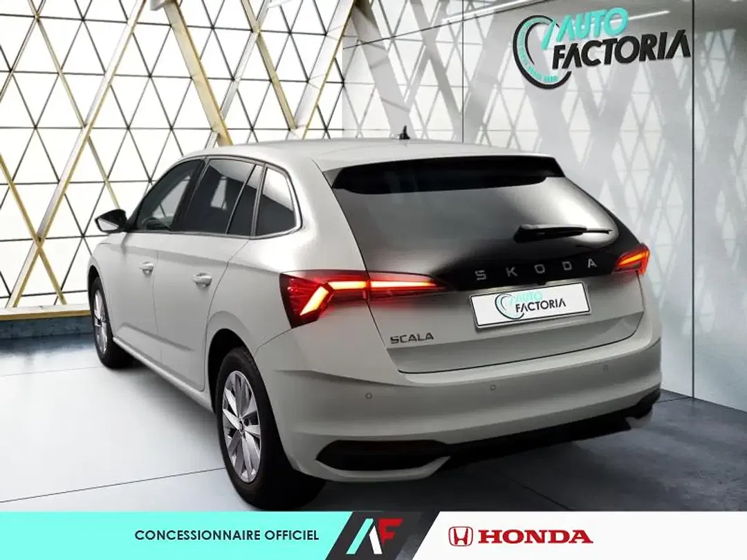 Skoda Scala - Thumbnail 2