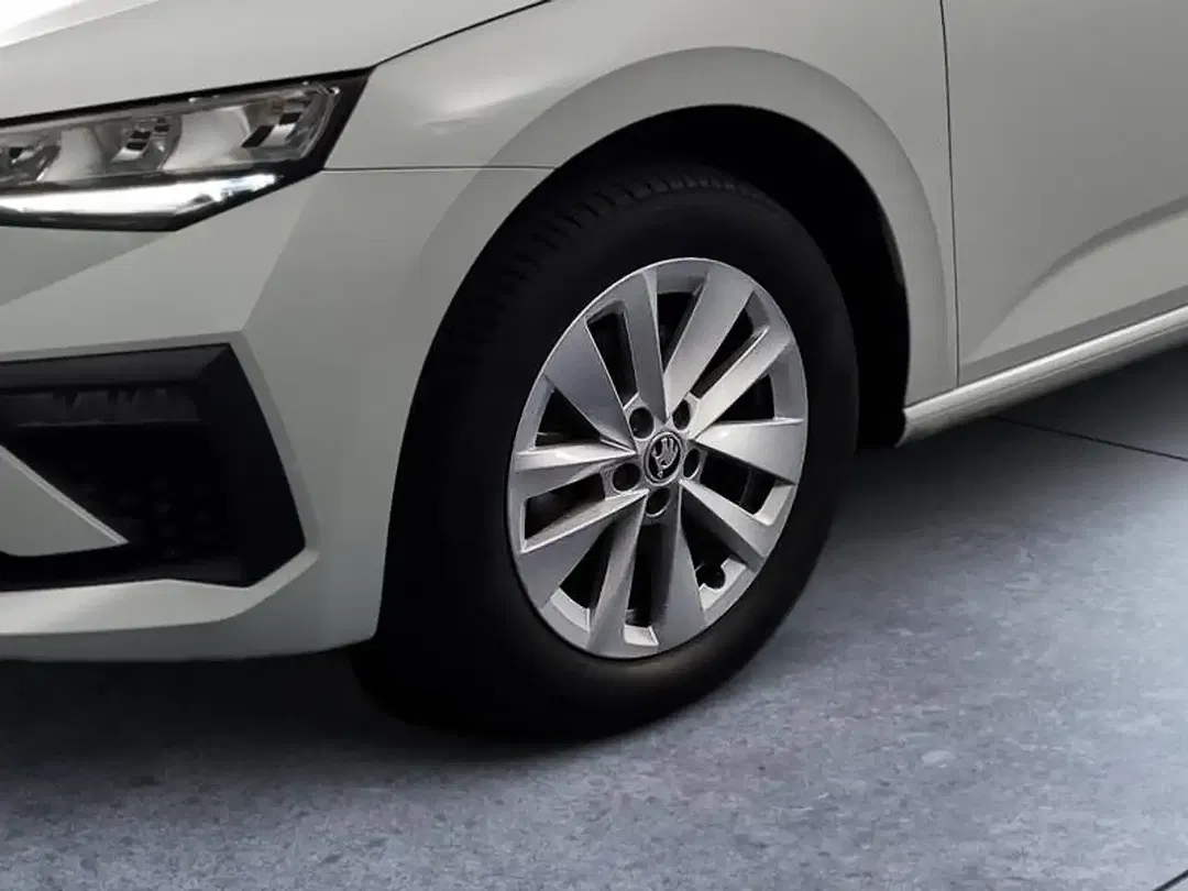 Skoda Scala - Thumbnail 8