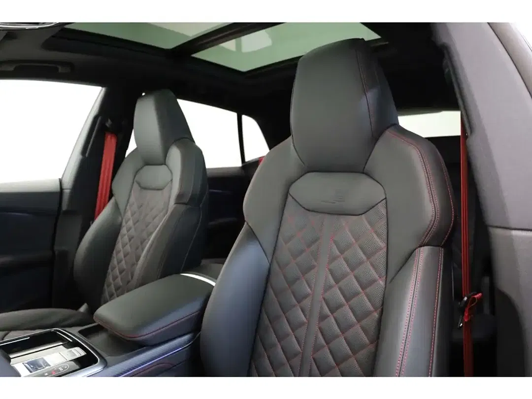 Audi Q8 - Thumbnail 9