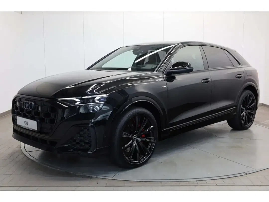 Audi Q8 - Thumbnail 1