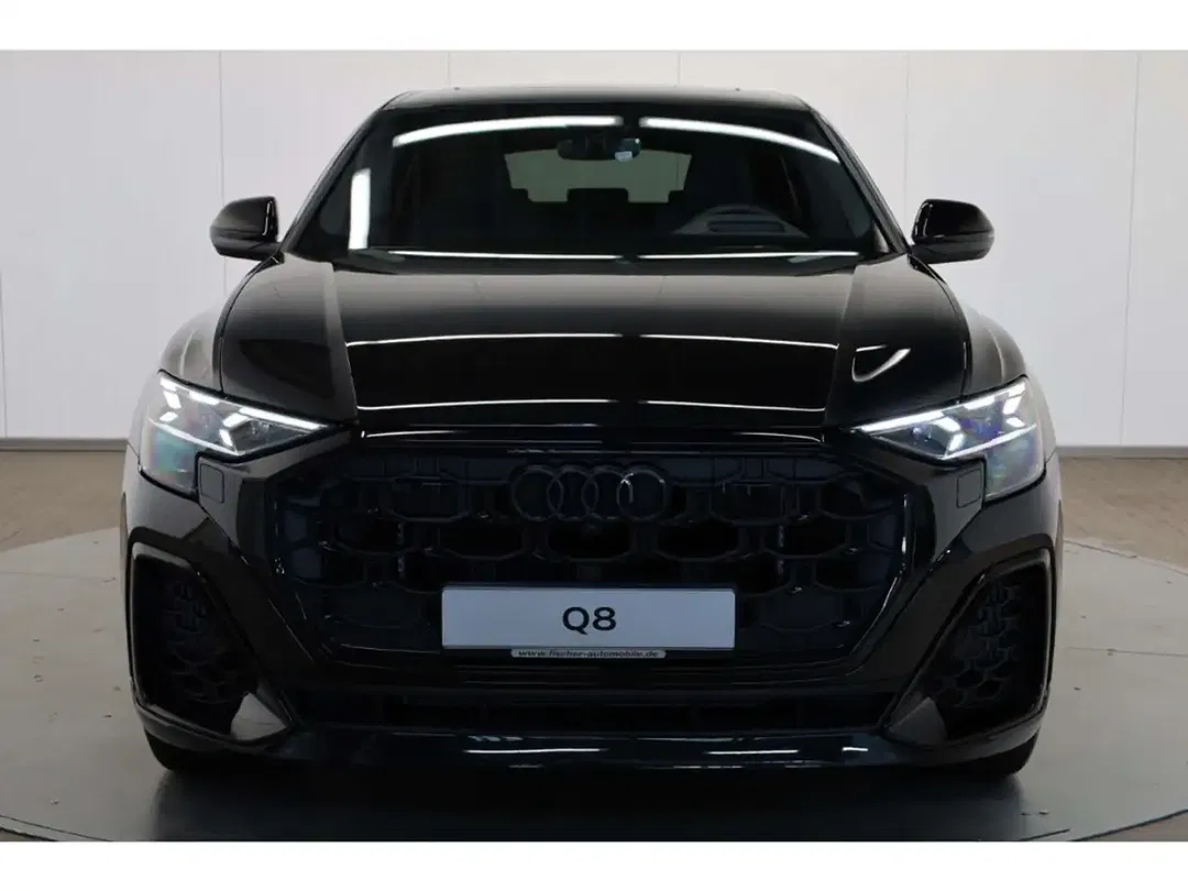 Audi Q8 - Thumbnail 2