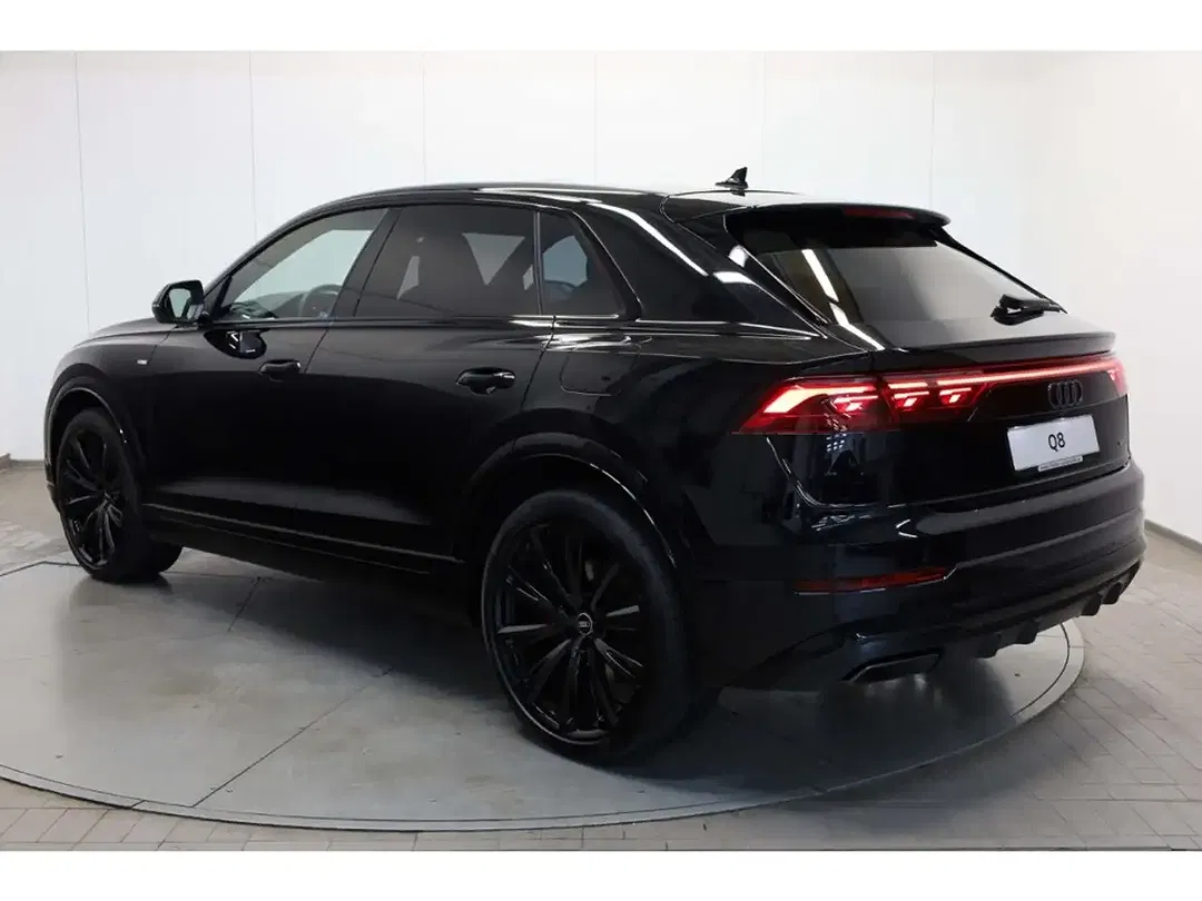 Audi Q8 - Thumbnail 3