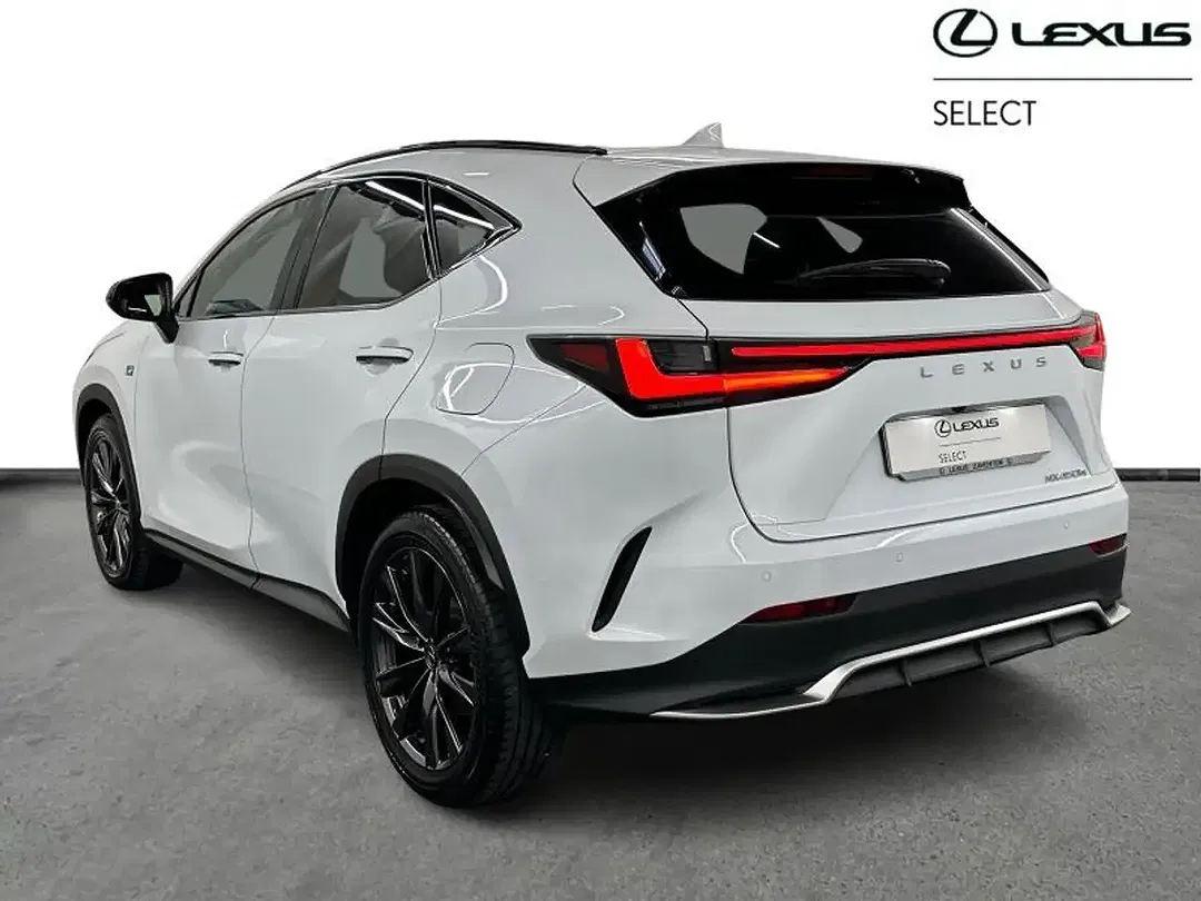 Lexus NX 450h+ - Thumbnail 2