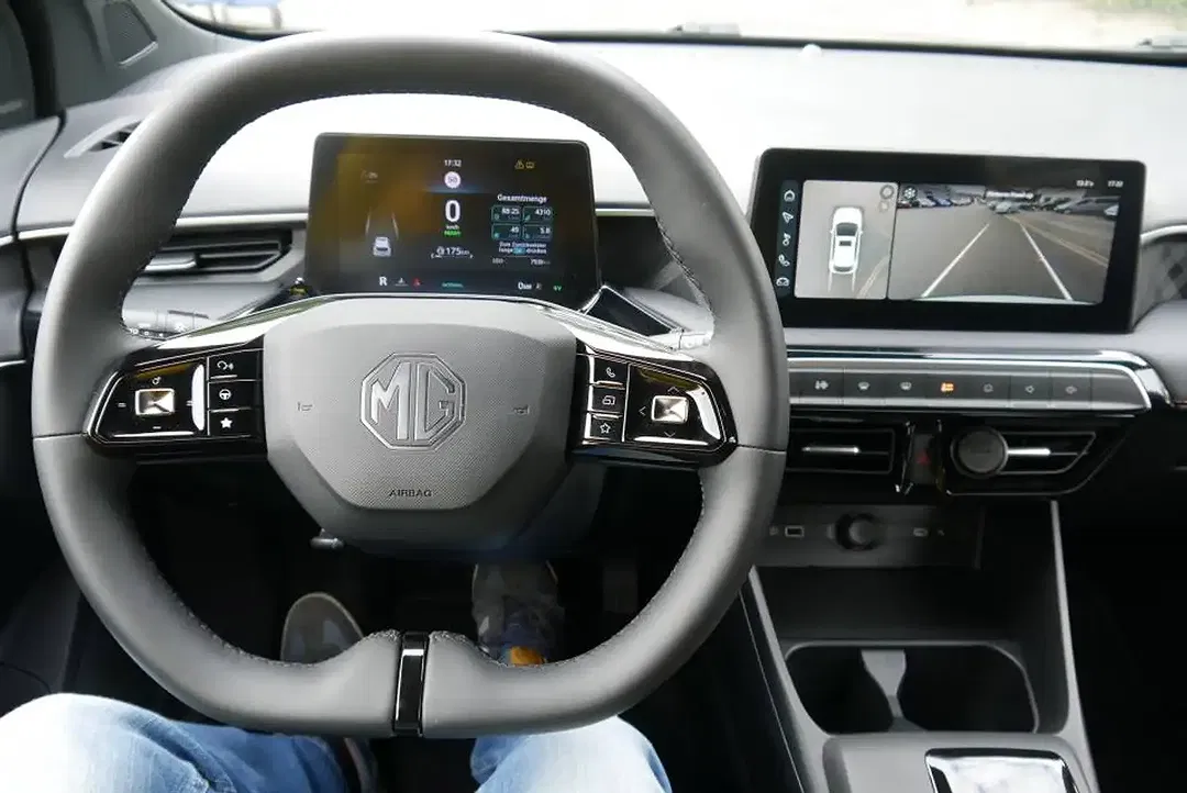 MG MG3 - Thumbnail 11