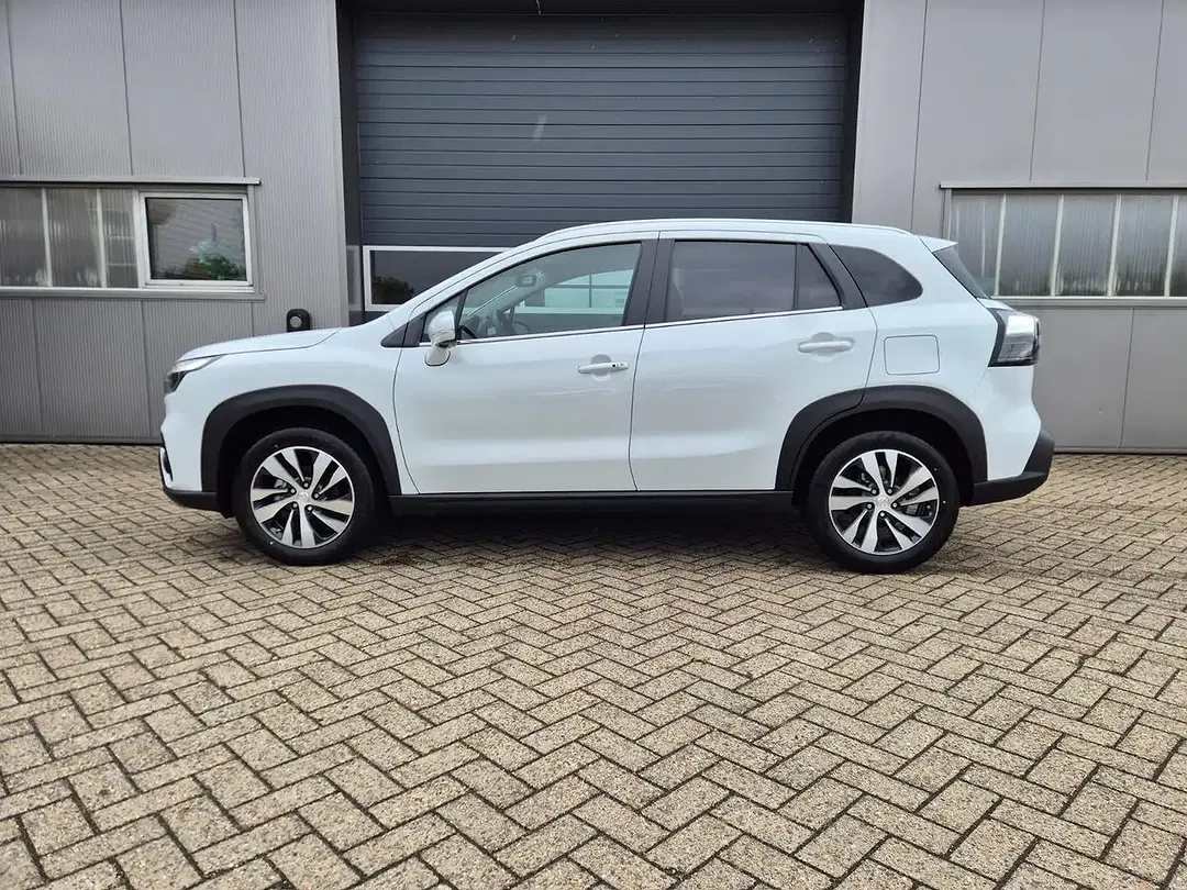 Suzuki S-Cross - Thumbnail 2