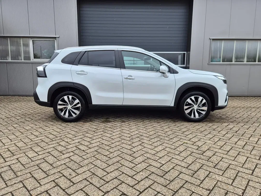 Suzuki S-Cross - Thumbnail 6