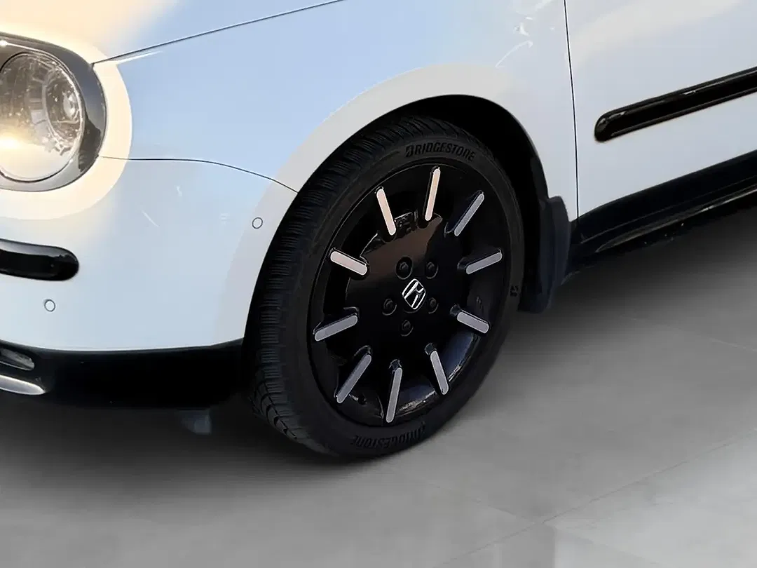 Honda e - Thumbnail 4