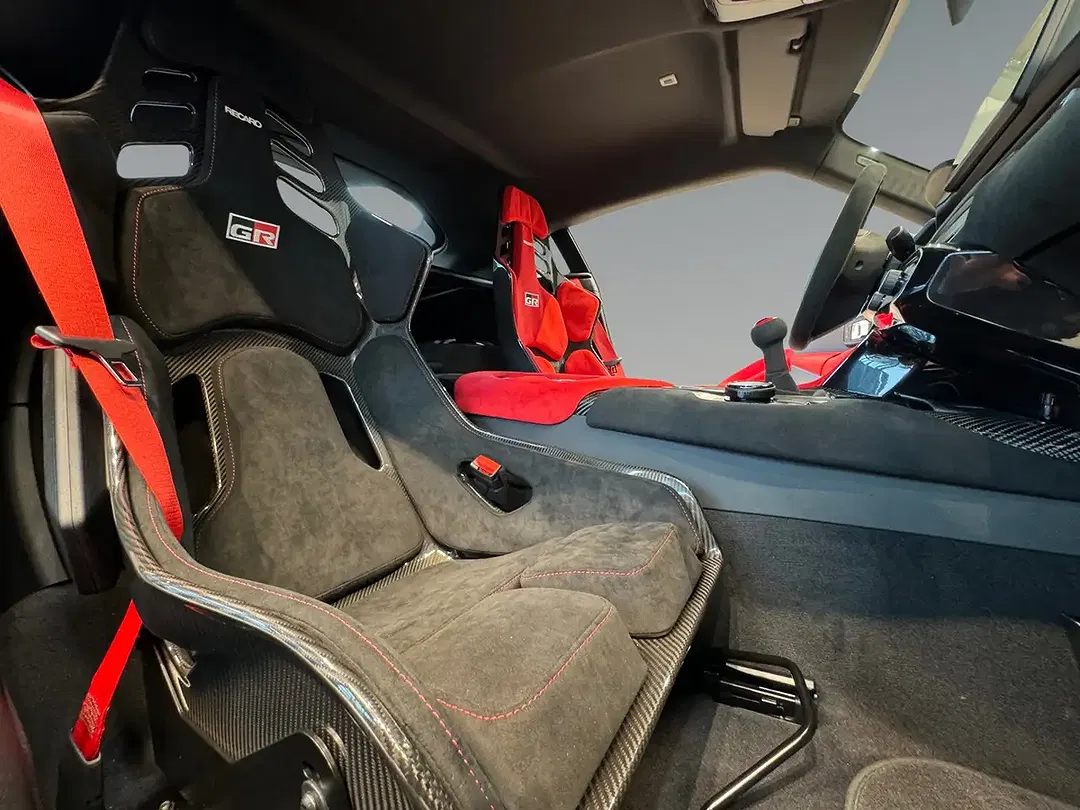 Toyota Supra - Thumbnail 13