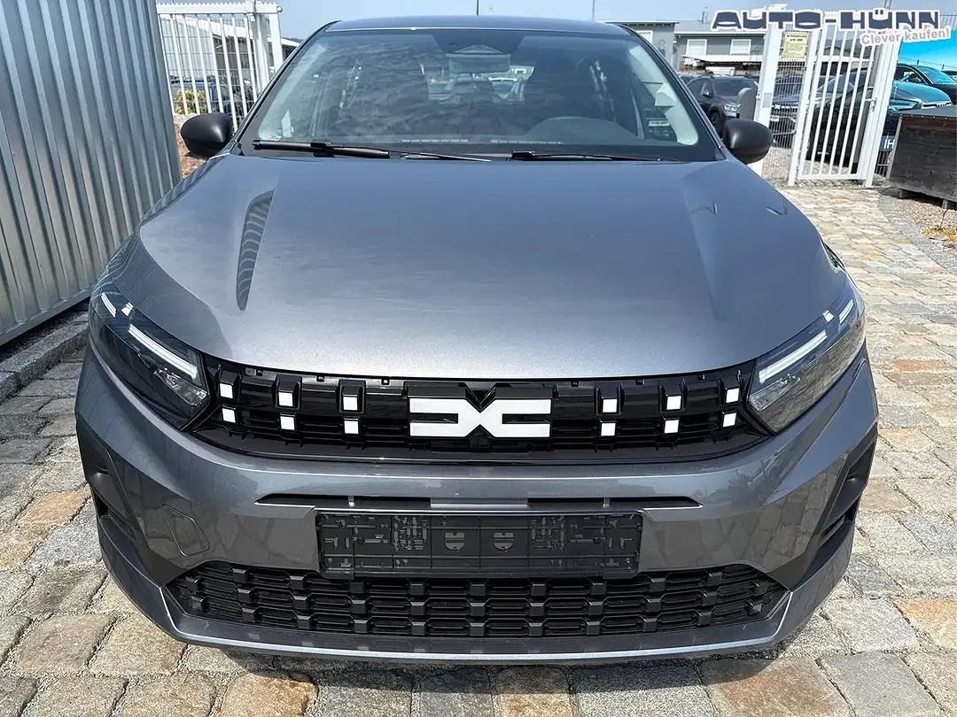 Dacia Sandero - Thumbnail 2
