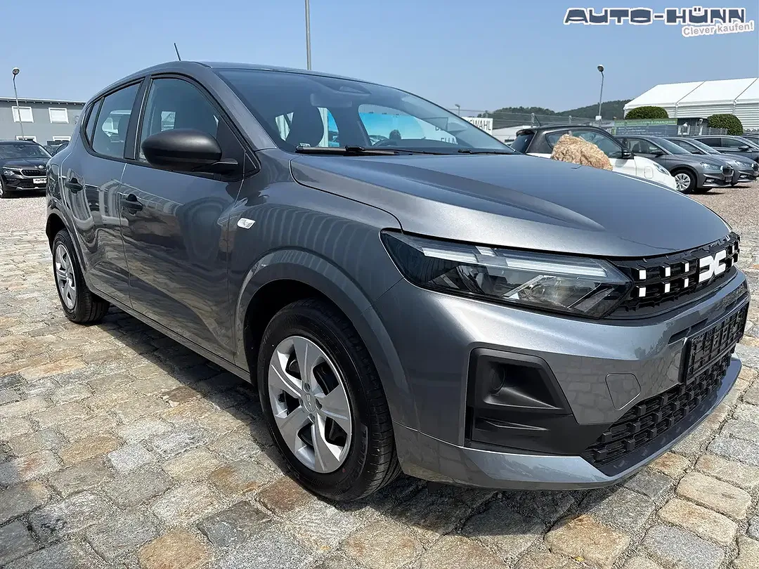 Dacia Sandero - Thumbnail 3