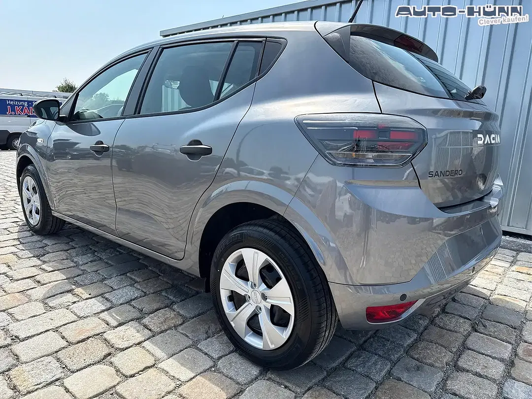 Dacia Sandero - Thumbnail 4