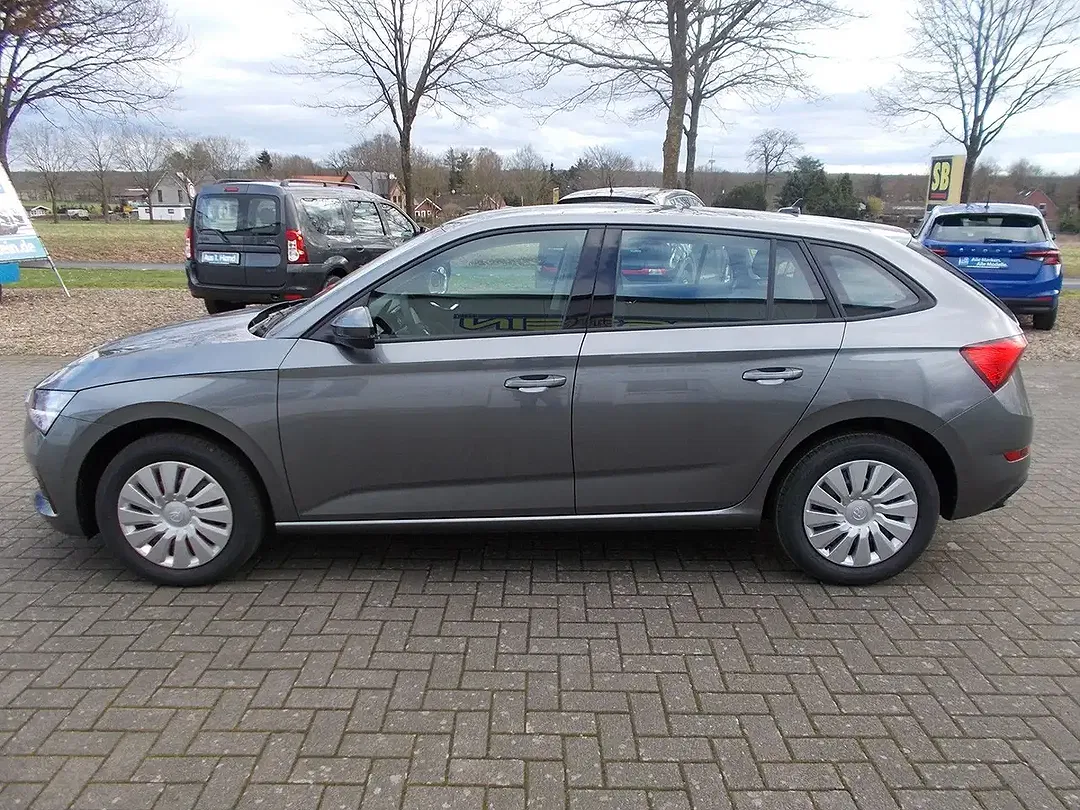 Skoda Scala - Thumbnail 2