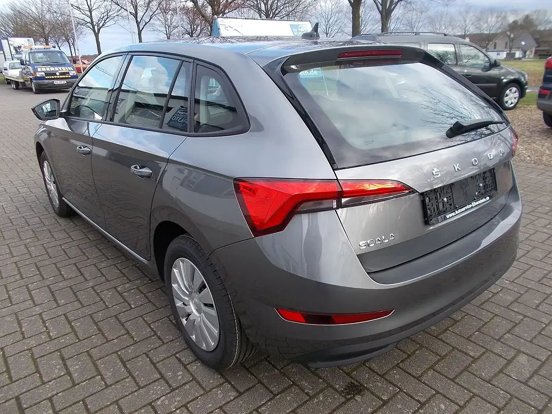 Skoda Scala - Thumbnail 3