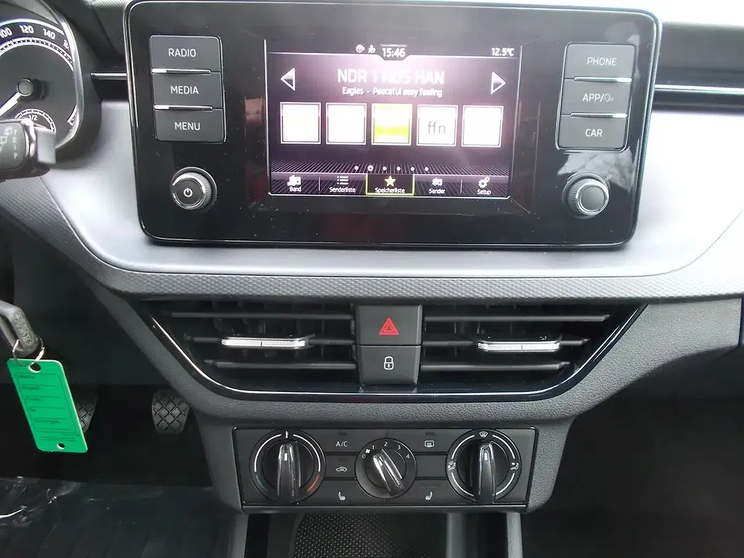 Skoda Scala - Thumbnail 9