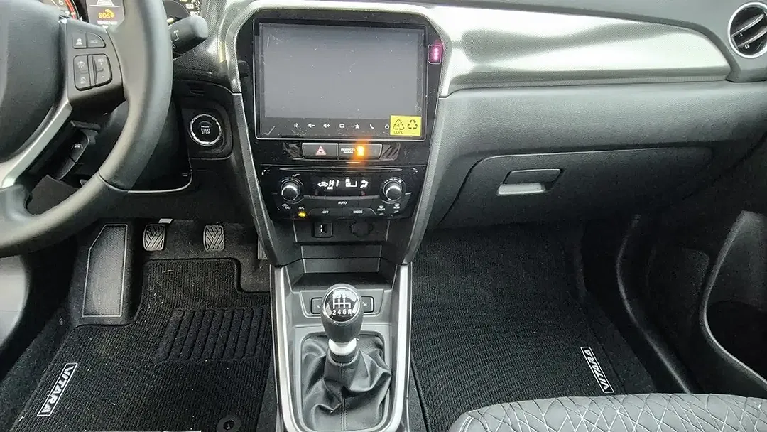 Suzuki Vitara - Thumbnail 10