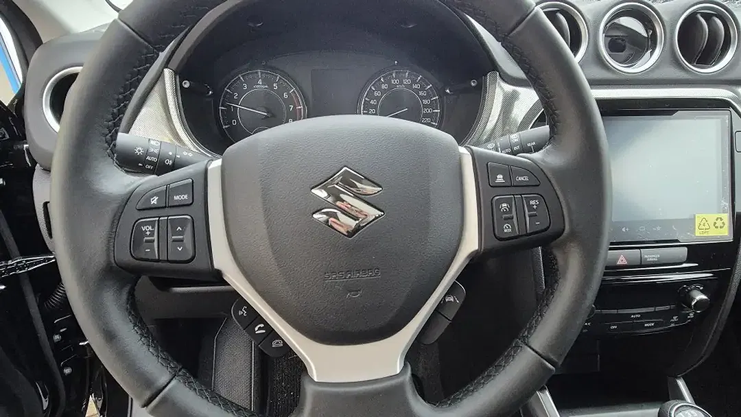 Suzuki Vitara - Thumbnail 11