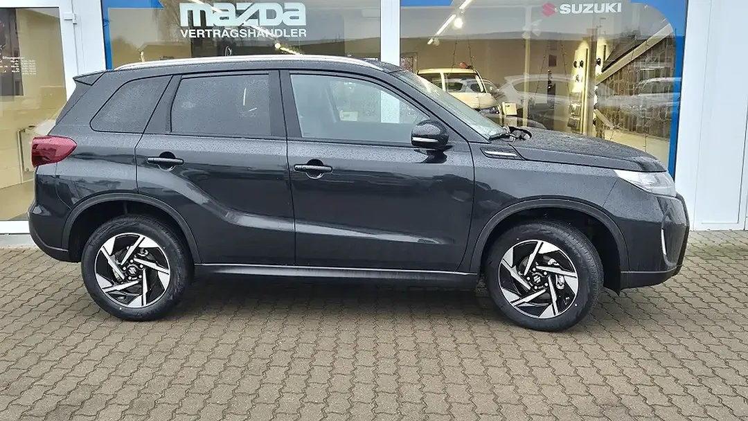Suzuki Vitara - Thumbnail 3