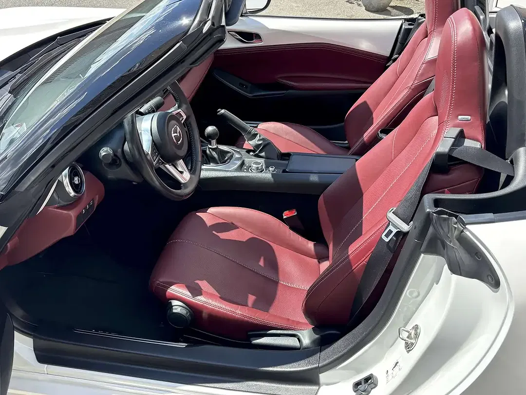 Mazda MX-5 - Thumbnail 11