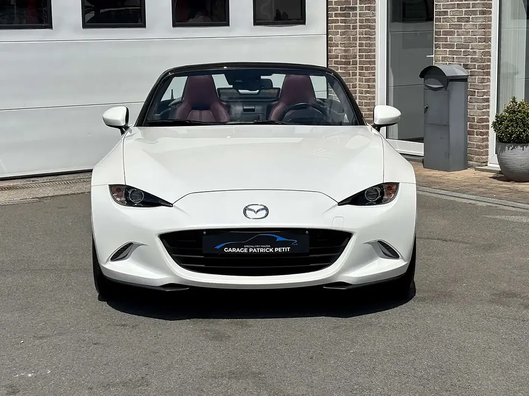 Mazda MX-5 - Thumbnail 2