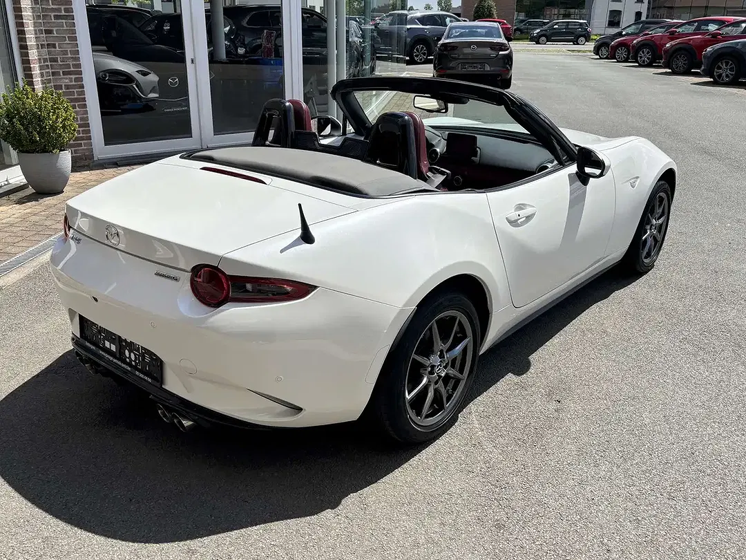 Mazda MX-5 - Thumbnail 5