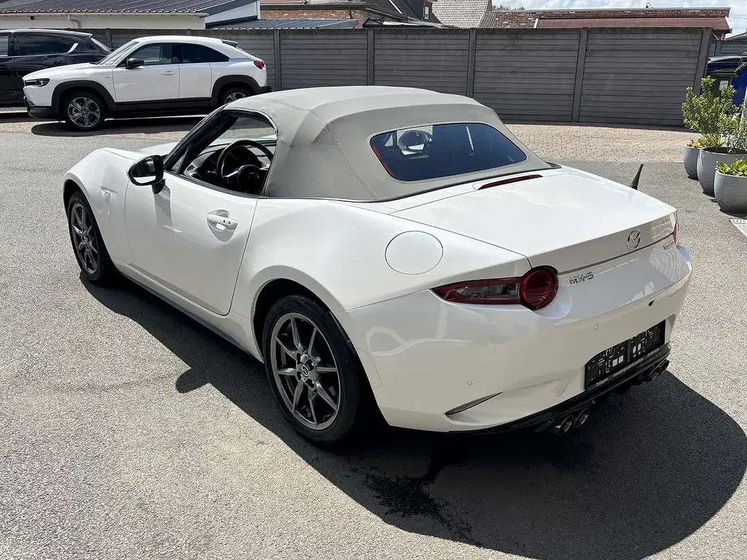 Mazda MX-5 - Thumbnail 8