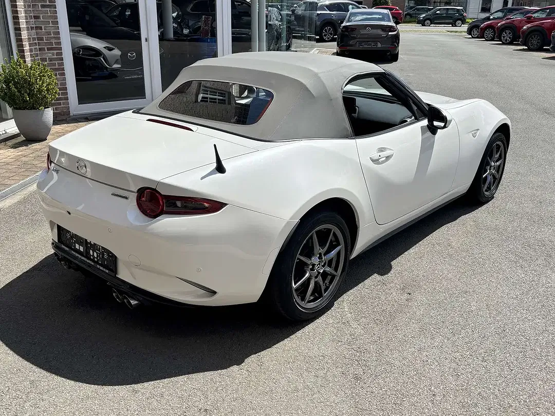 Mazda MX-5 - Thumbnail 9