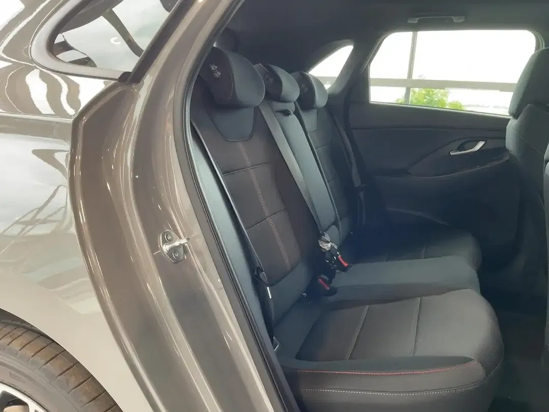 Hyundai i30 - Thumbnail 15