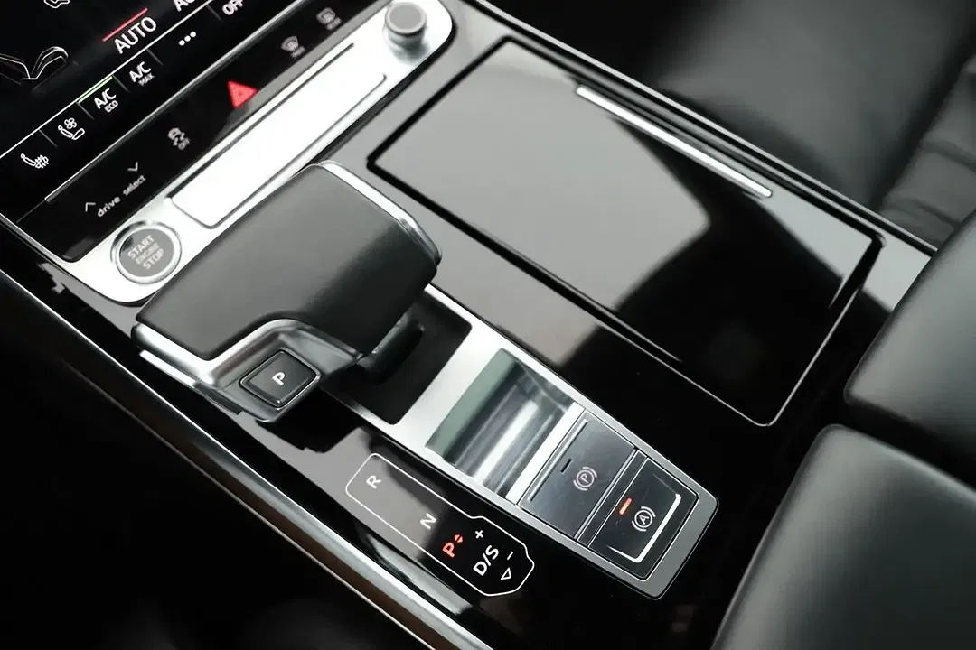 Audi A8 - Thumbnail 16