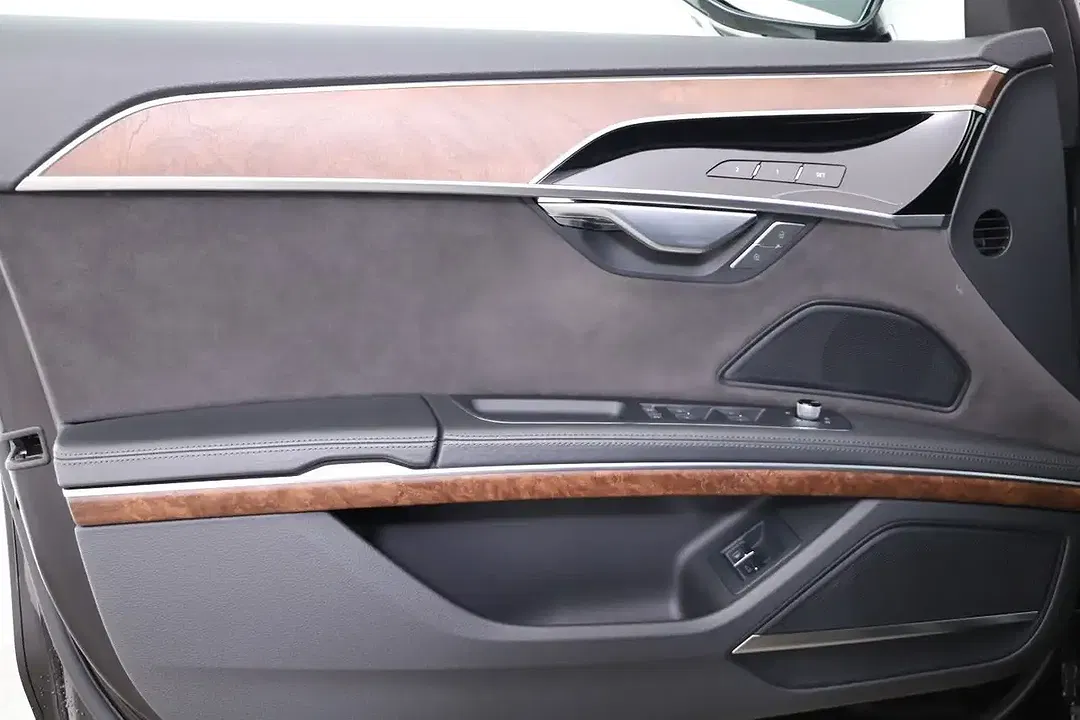 Audi A8 - Thumbnail 17