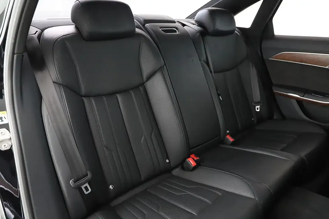 Audi A8 - Thumbnail 7